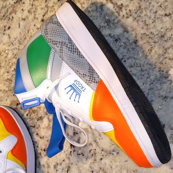 Troop - Picture 5 of 8